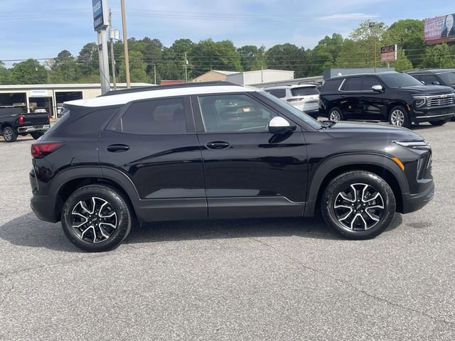 Used 2024 Chevrolet TrailBlazer ACTIV w/ Convenience Package image 2