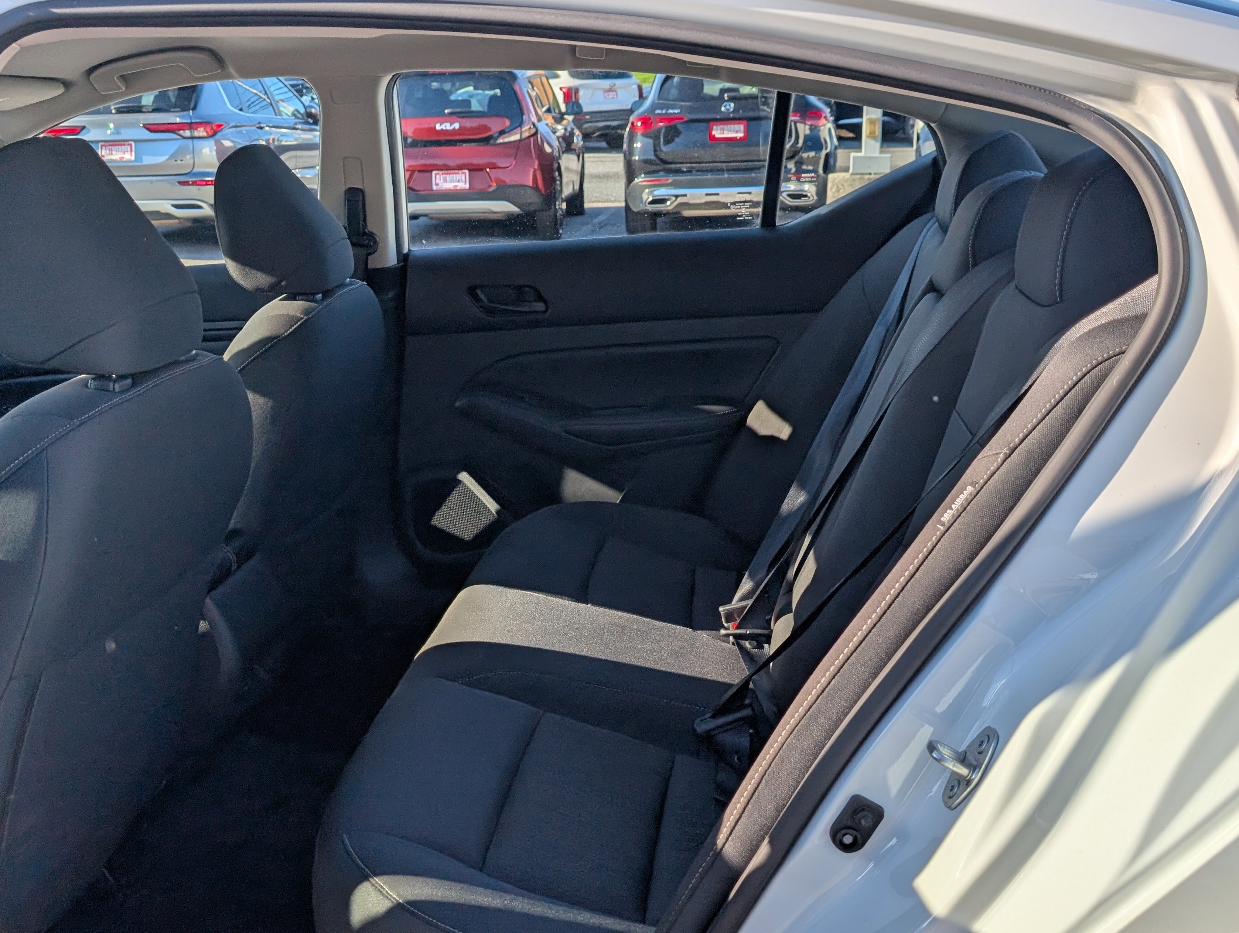 Used 2024 Nissan Altima 2.5 SV image 14