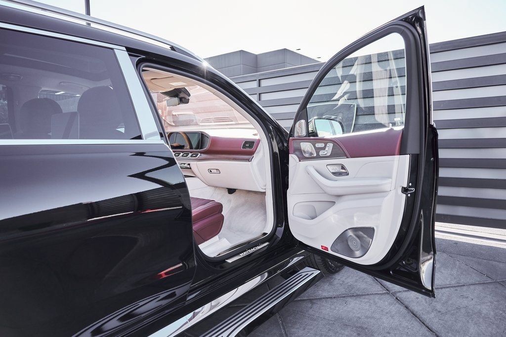 Used 2026 Mercedes-Benz Maybach GLS 600 4MATIC image 23