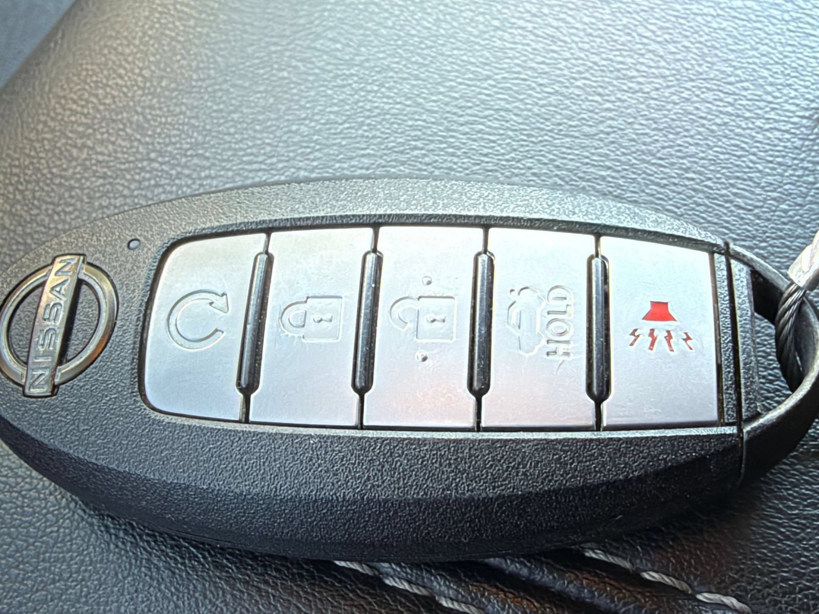 Used 2025 Nissan Altima 2.5 SV FWD image 17