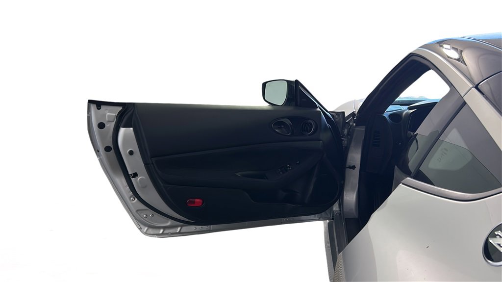 Used 2025 Nissan Z Performance w/ Floor Mat Package image 9