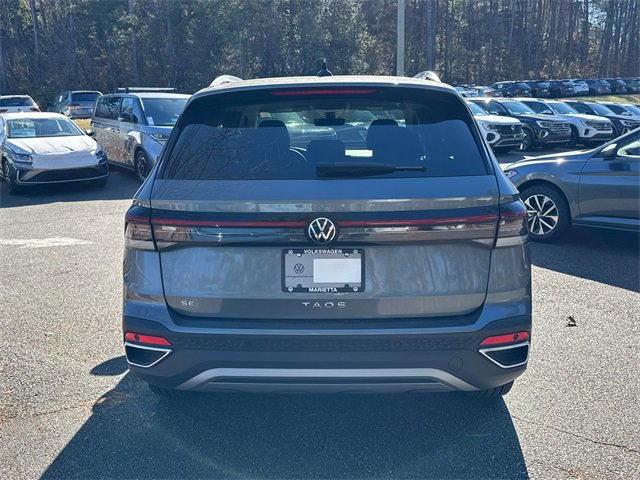 Used 2025 Volkswagen Taos SE image 6