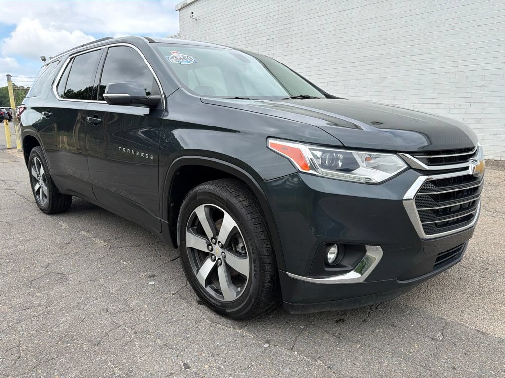 Used 2021 Chevrolet Traverse LT w/ LT Premium Package FWD image 8