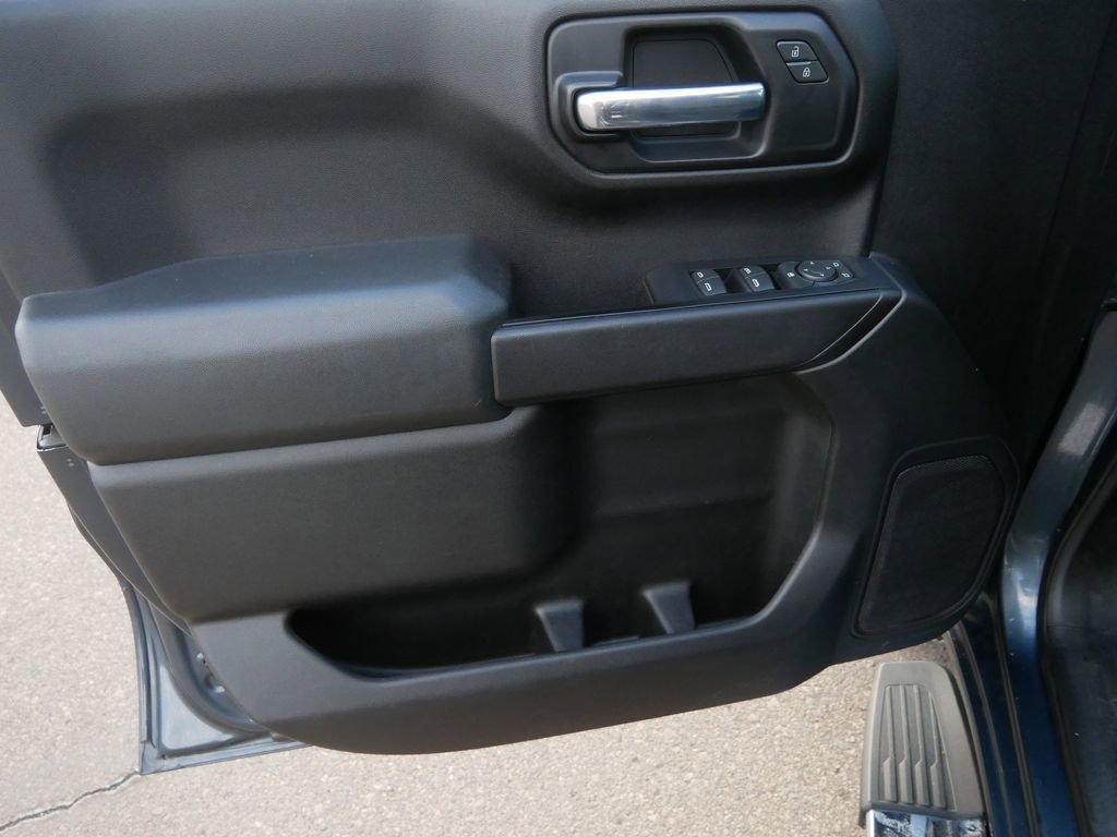 Used 2020 Chevrolet Silverado 1500 Custom w/ Custom Convenience Package image 10