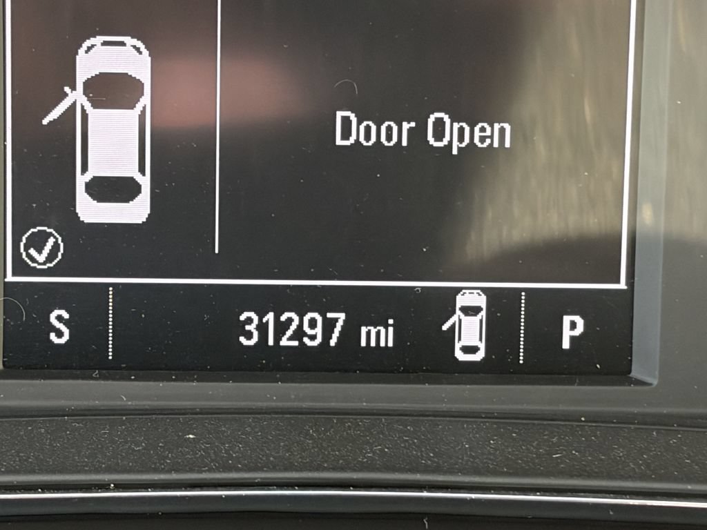 Used 2019 Chevrolet Cruze LT FWD image 12