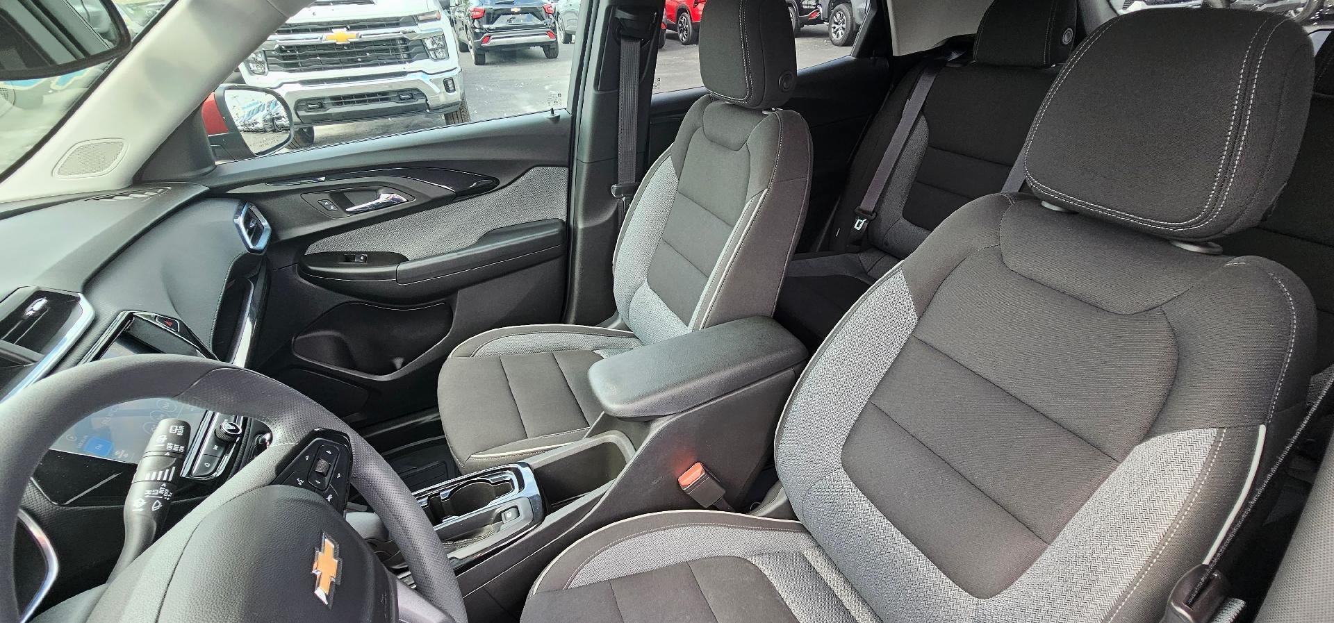 Used 2023 Chevrolet TrailBlazer LT w/ Convenience Package AWD/4WD image 10