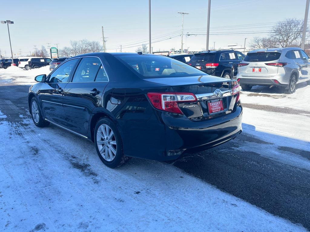 Used 2014 Toyota Camry XLE image 3