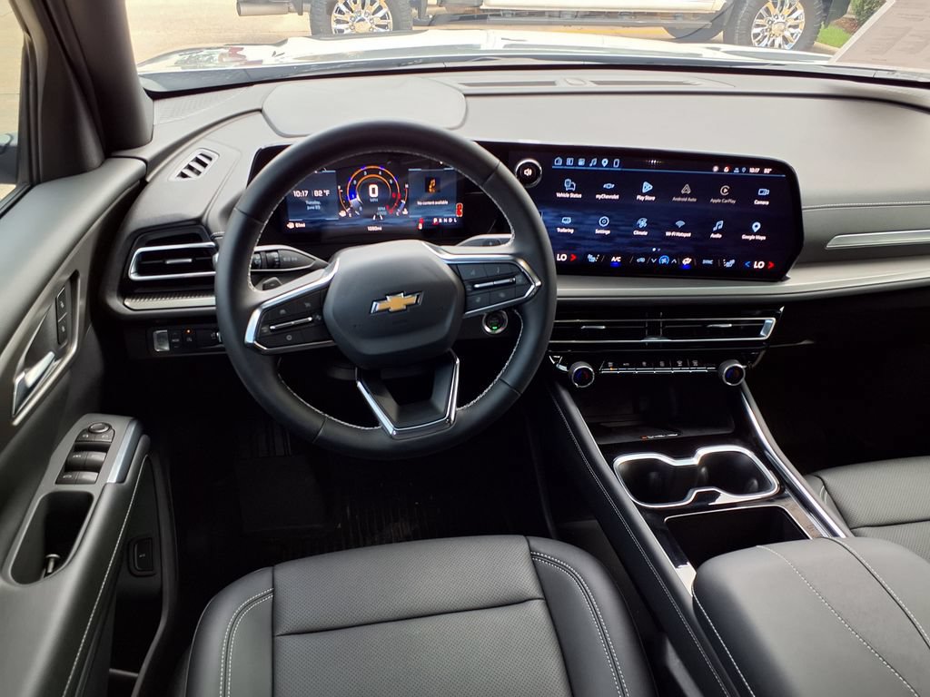 Used 2026 Chevrolet Traverse LT w/ LPO, Floor Liner Package FWD image 15