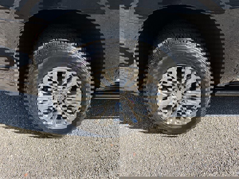 Used 2023 GMC Yukon XL Denali image 13