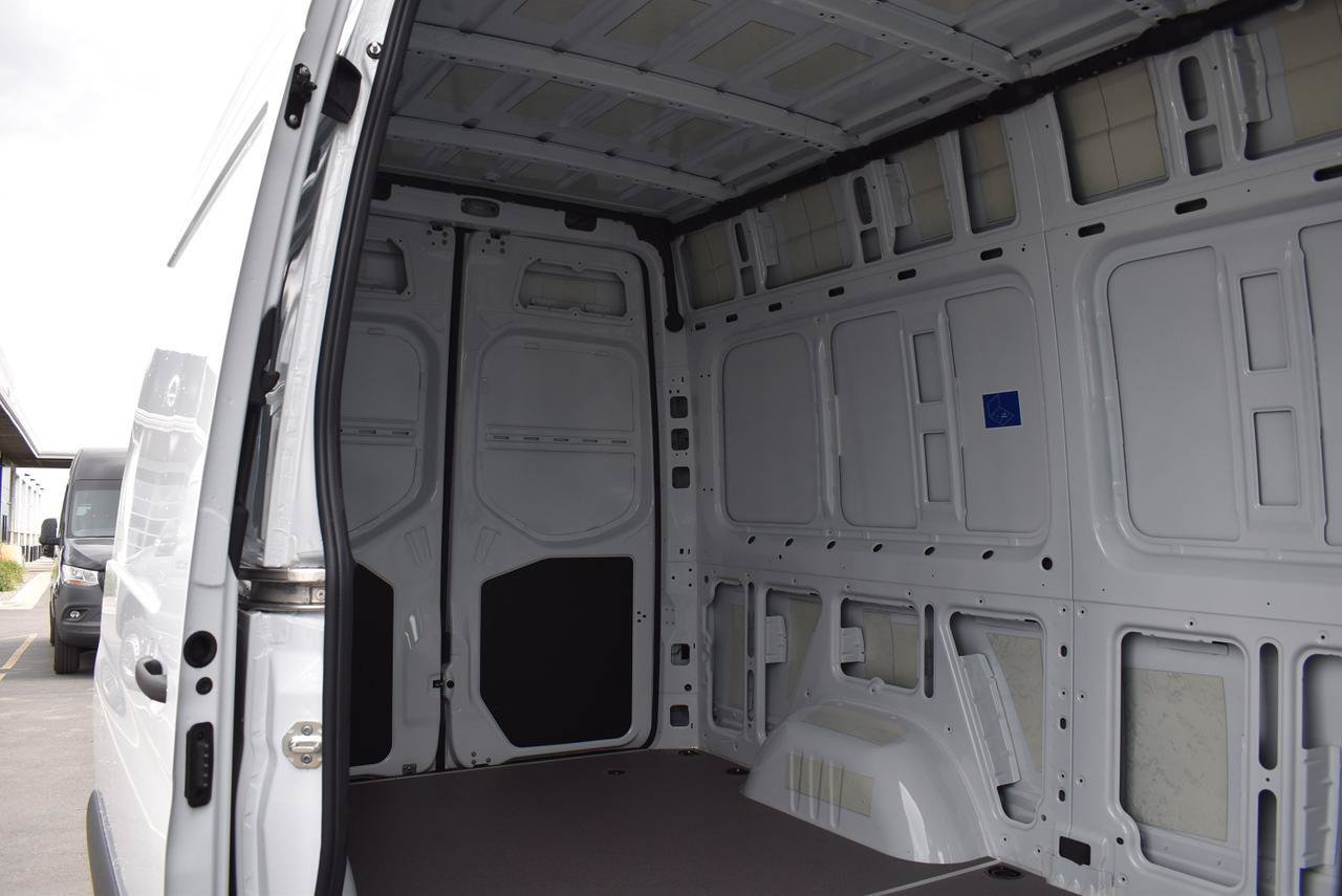 New 2025 Mercedes-Benz Sprinter 2500 image 8