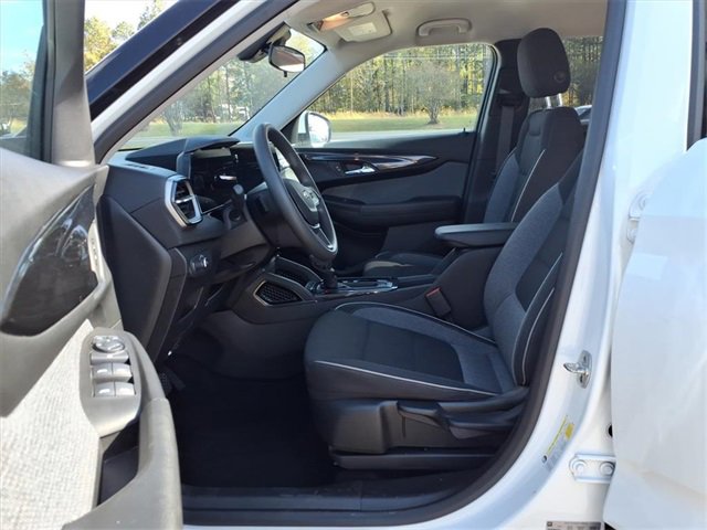 Used 2025 Chevrolet TrailBlazer LT image 12