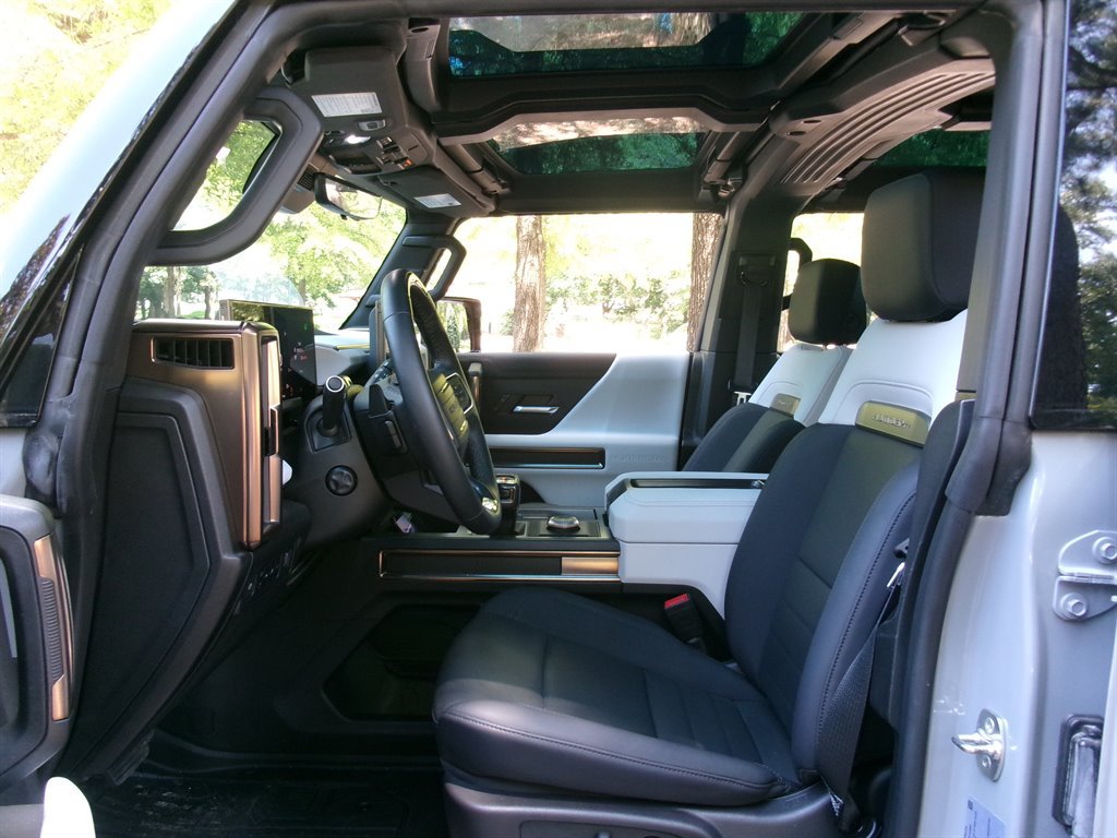 Used 2024 GMC Hummer EV 2X AWD/4WD image 11