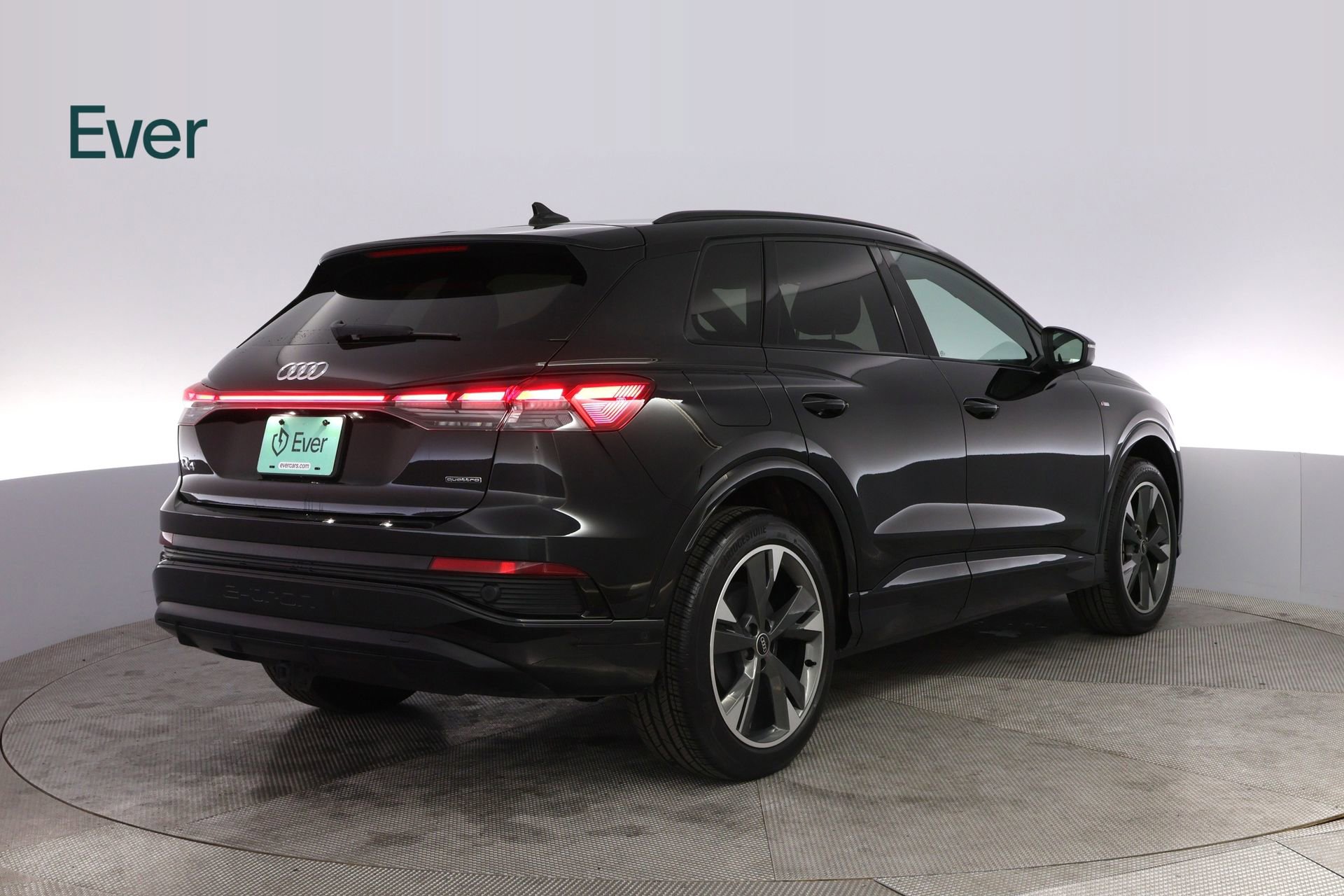 Used 2023 Audi Q4 e-tron Prestige w/ Black Optic Package image 3