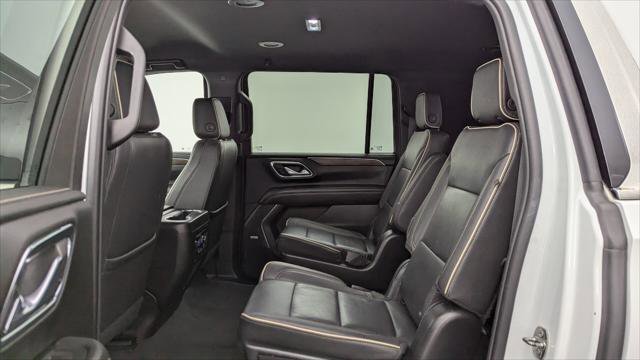 Used 2023 Chevrolet Suburban Premier image 17