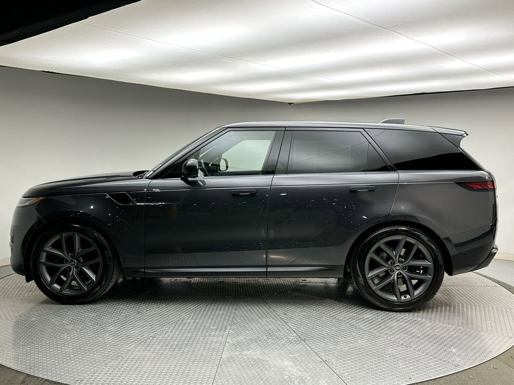 Used 2025 Land Rover Range Rover Sport SE image 10