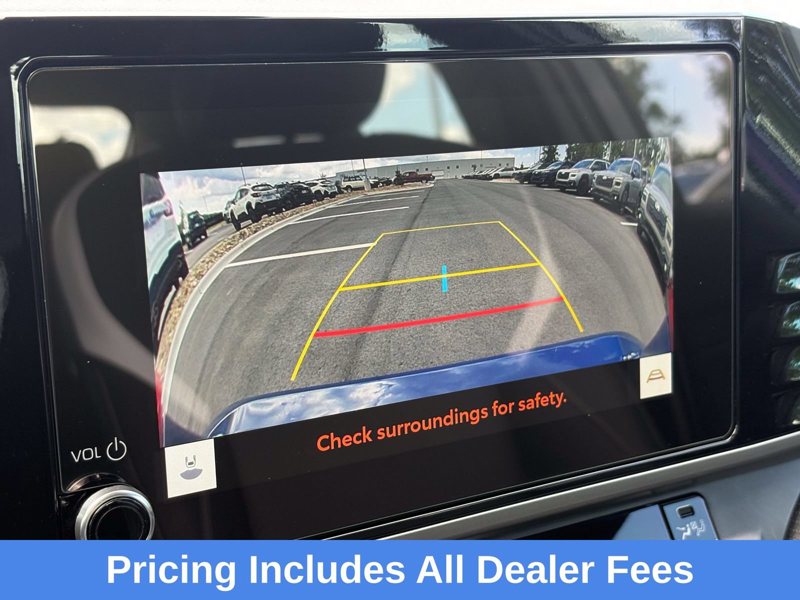 Used 2025 Toyota Camry SE FWD image 25