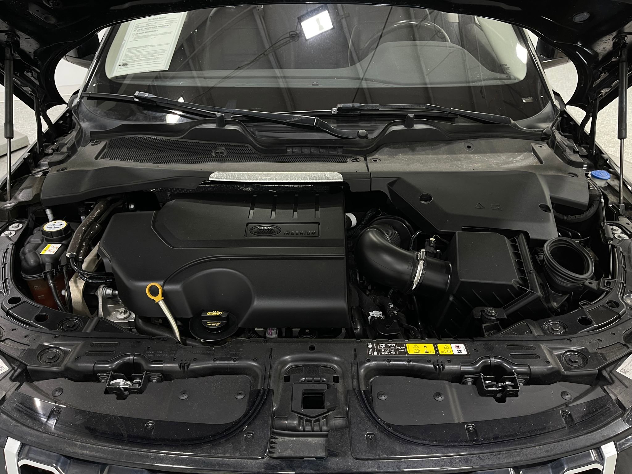 Used 2020 Land Rover Range Rover Evoque SE image 28