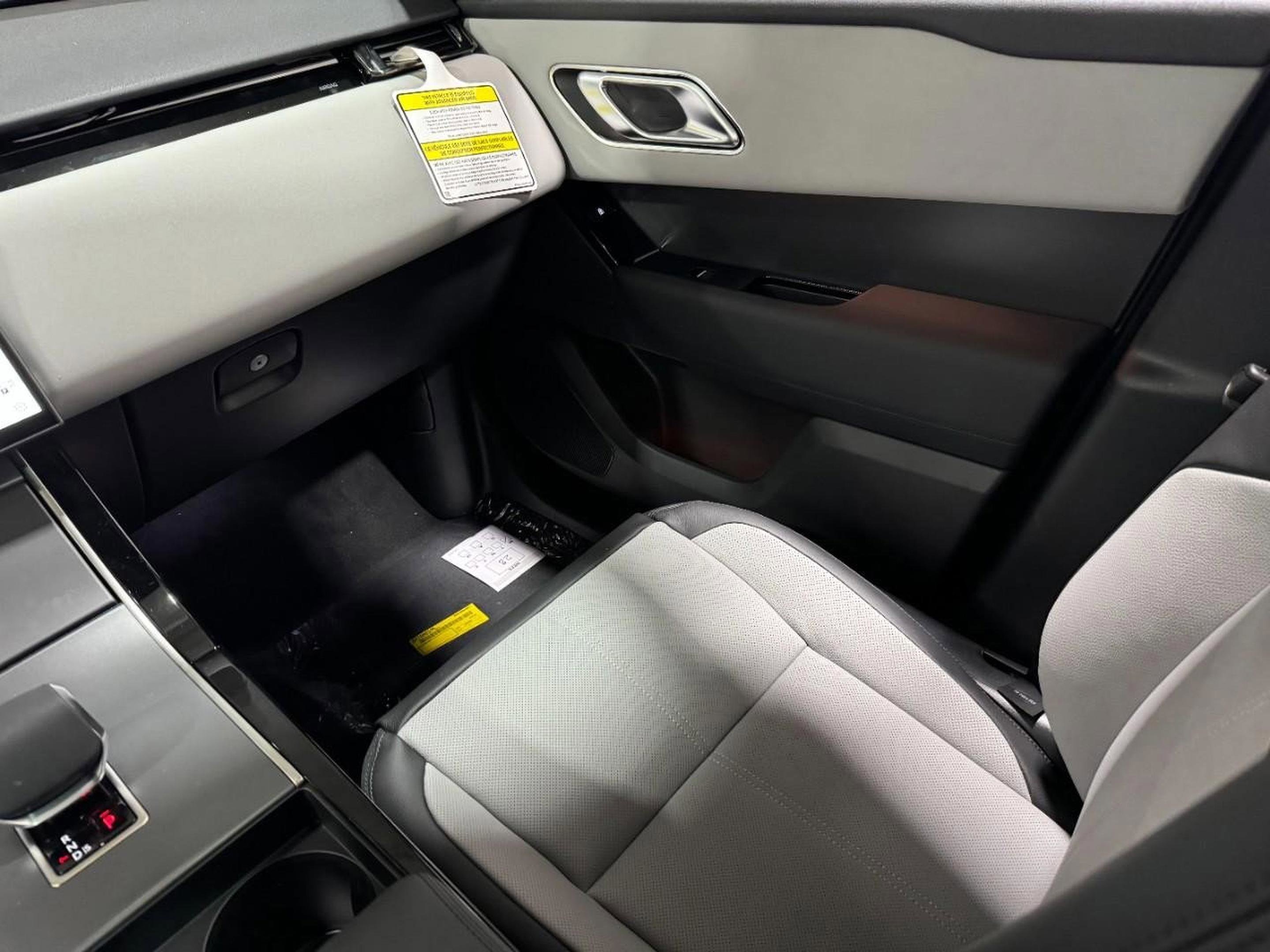 New 2026 Land Rover Range Rover Velar S image 17