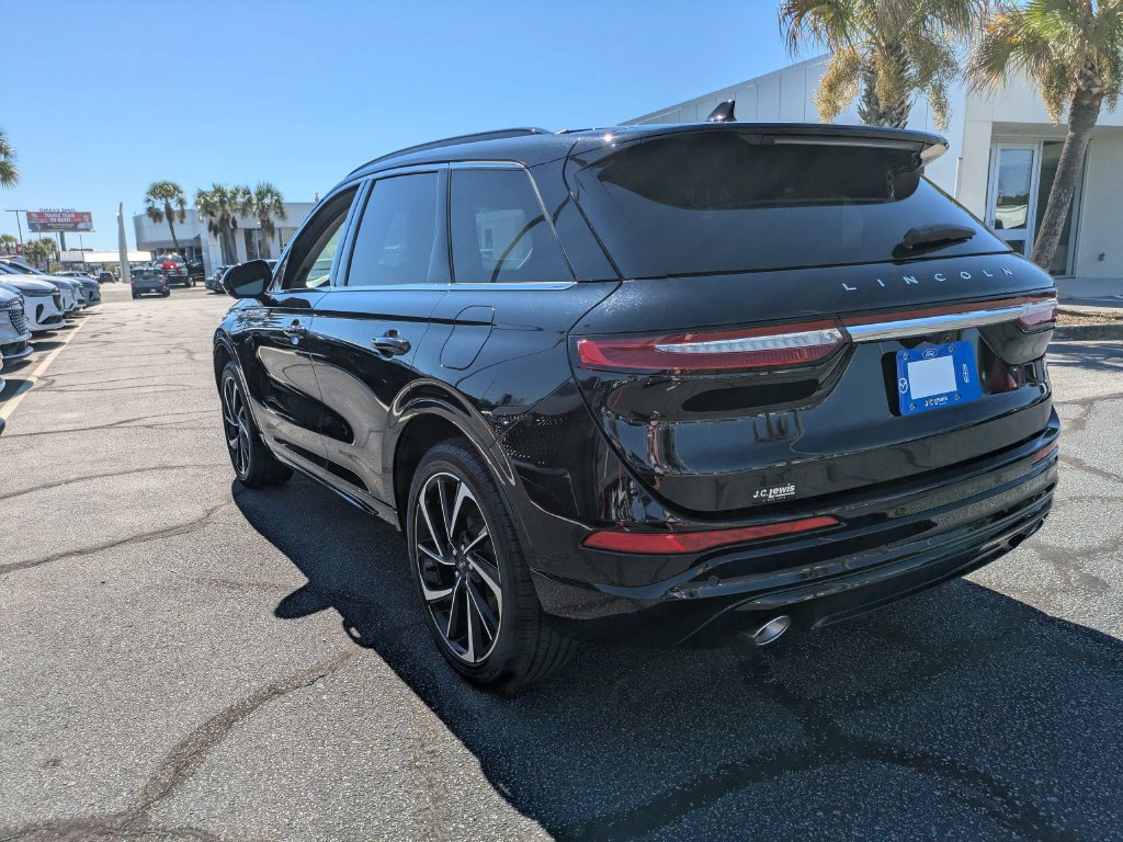 Certified 2025 Lincoln Corsair Grand Touring w/ Equipment Group 301A AWD/4WD image 7