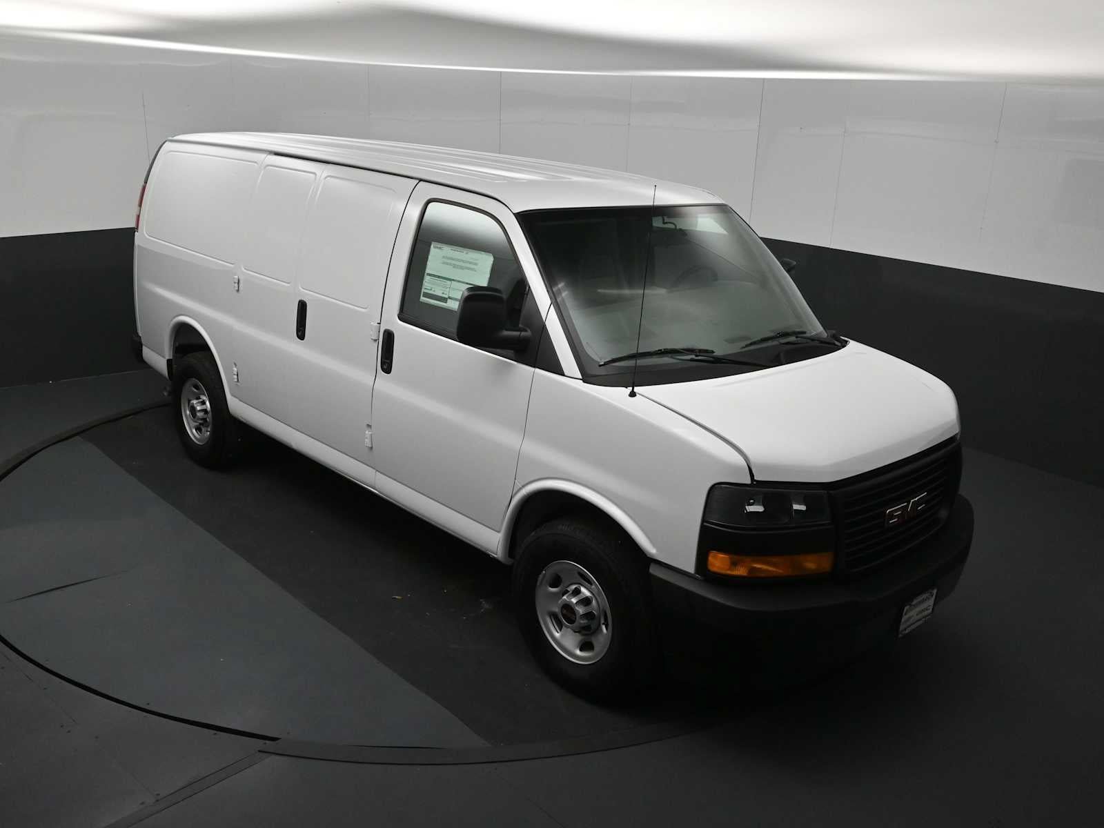 New 2026 GMC Savana 3500 w/ Driver Convenience Package RWD image 10