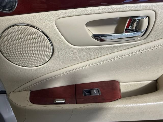 Used 2008 Lexus LS 460 RWD image 24