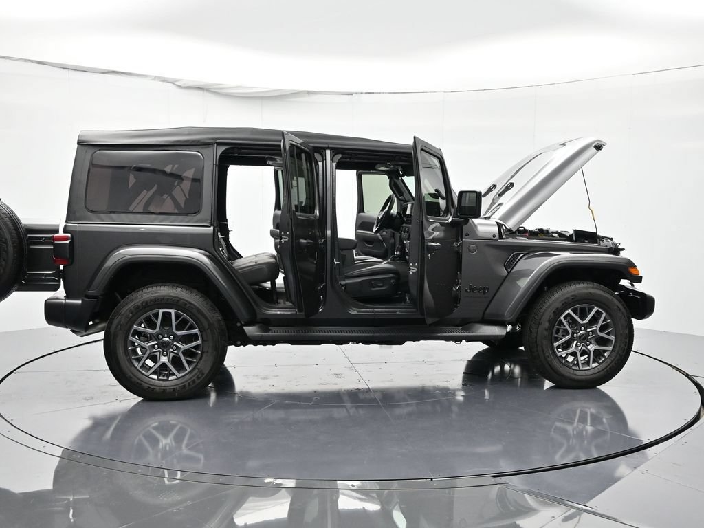 New 2025 Jeep Wrangler Unlimited Sahara w/ Technology Group AWD/4WD image 51