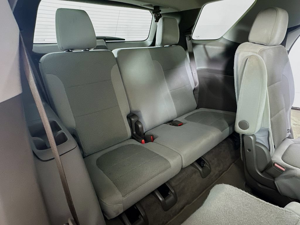 Used 2019 Chevrolet Traverse LT FWD image 13