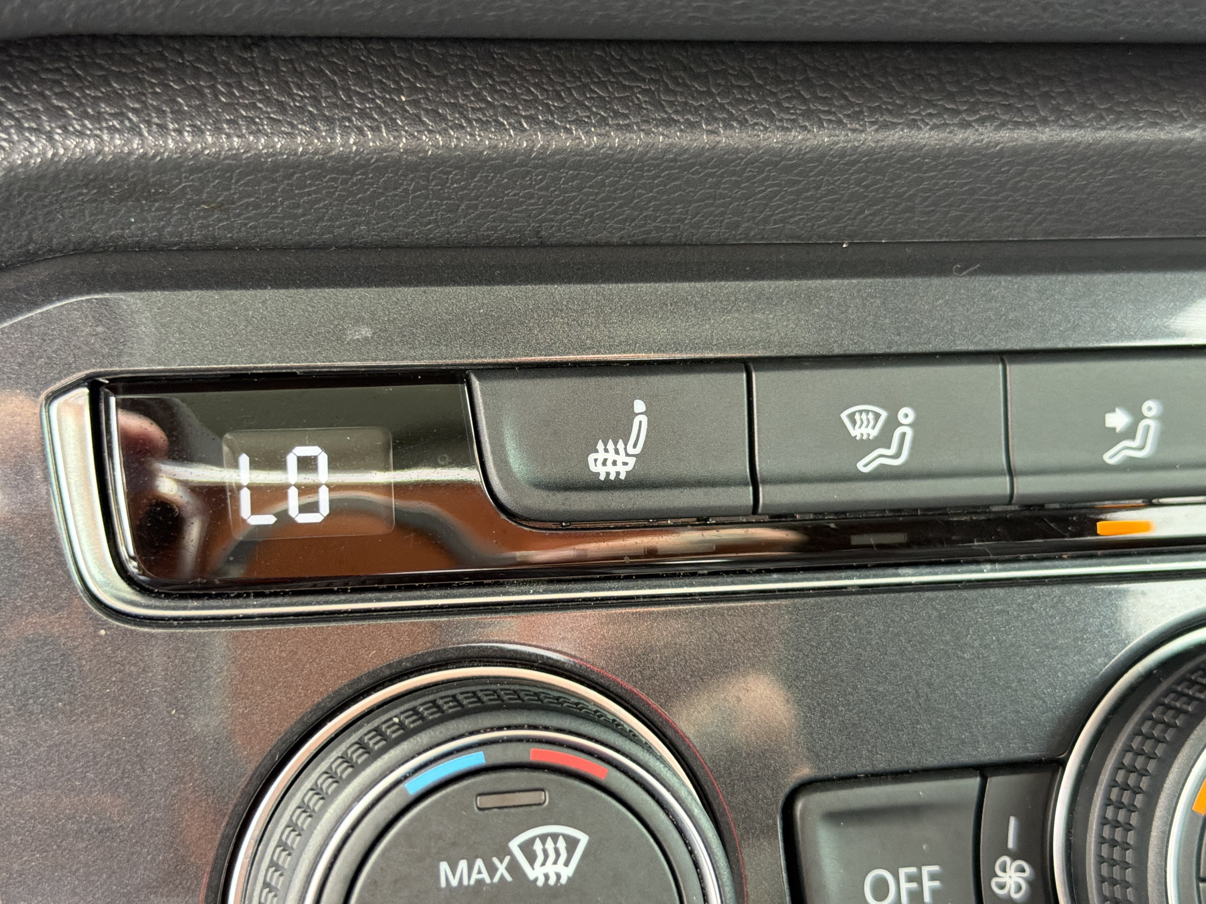 Used 2021 Volkswagen Tiguan SE FWD image 29