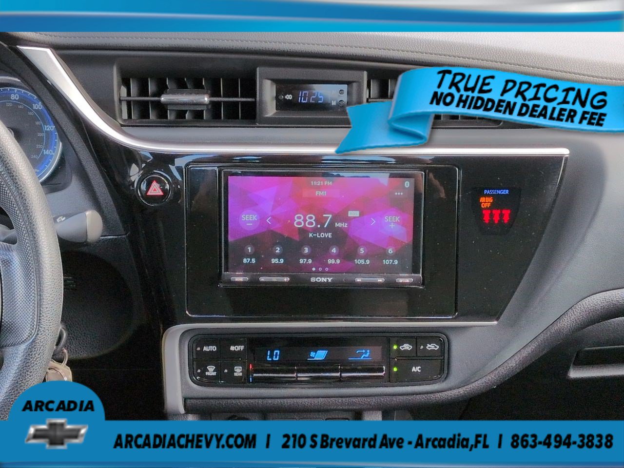 Used 2018 Toyota Corolla LE FWD image 17