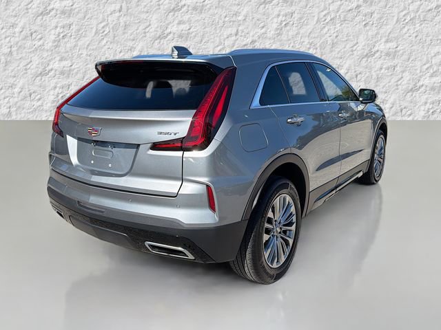 Used 2024 Cadillac XT4 Premium Luxury image 3