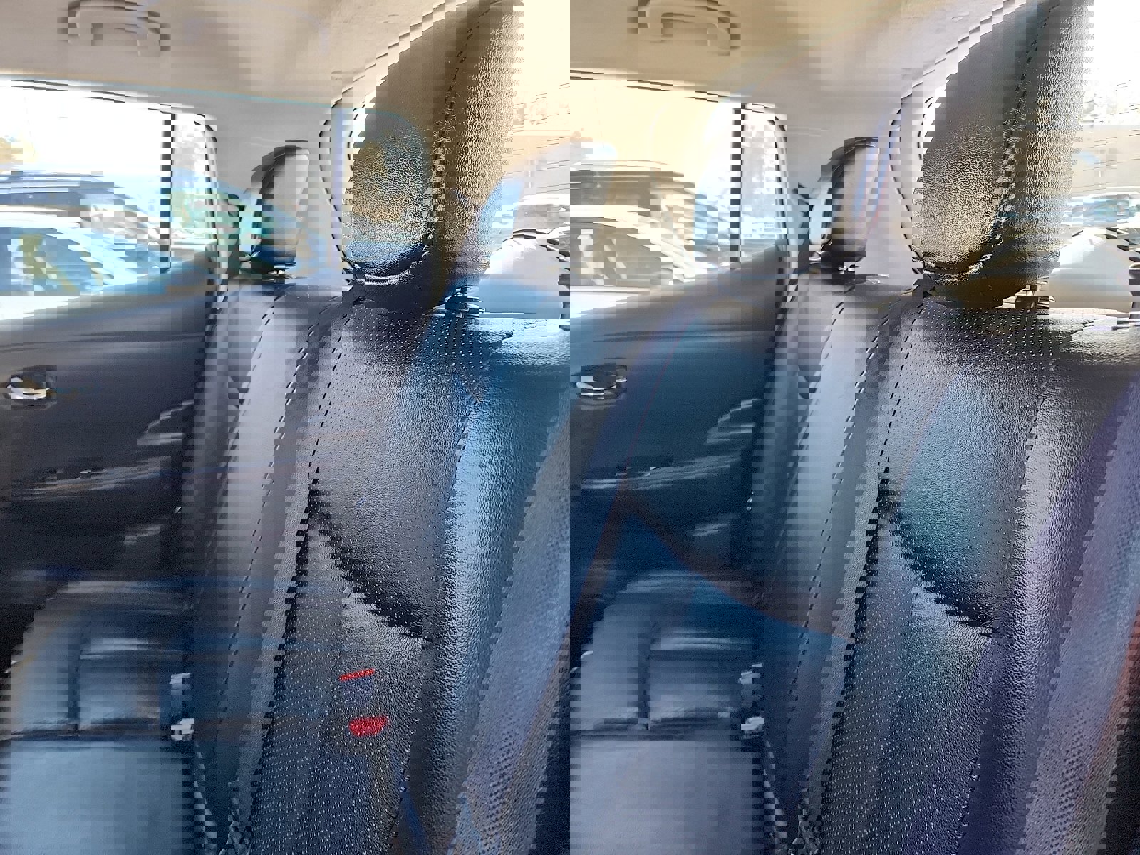 Used 2015 Nissan Leaf SL w/ Premium Package image 25