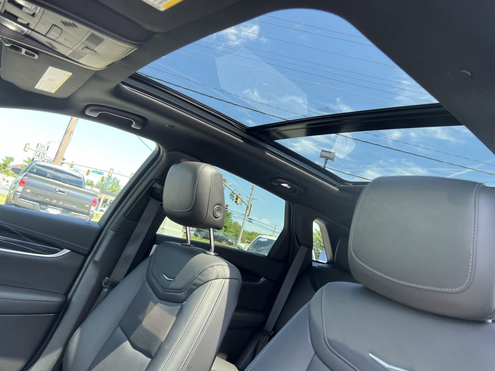 Used 2023 Cadillac XT5 Premium Luxury AWD/4WD image 24
