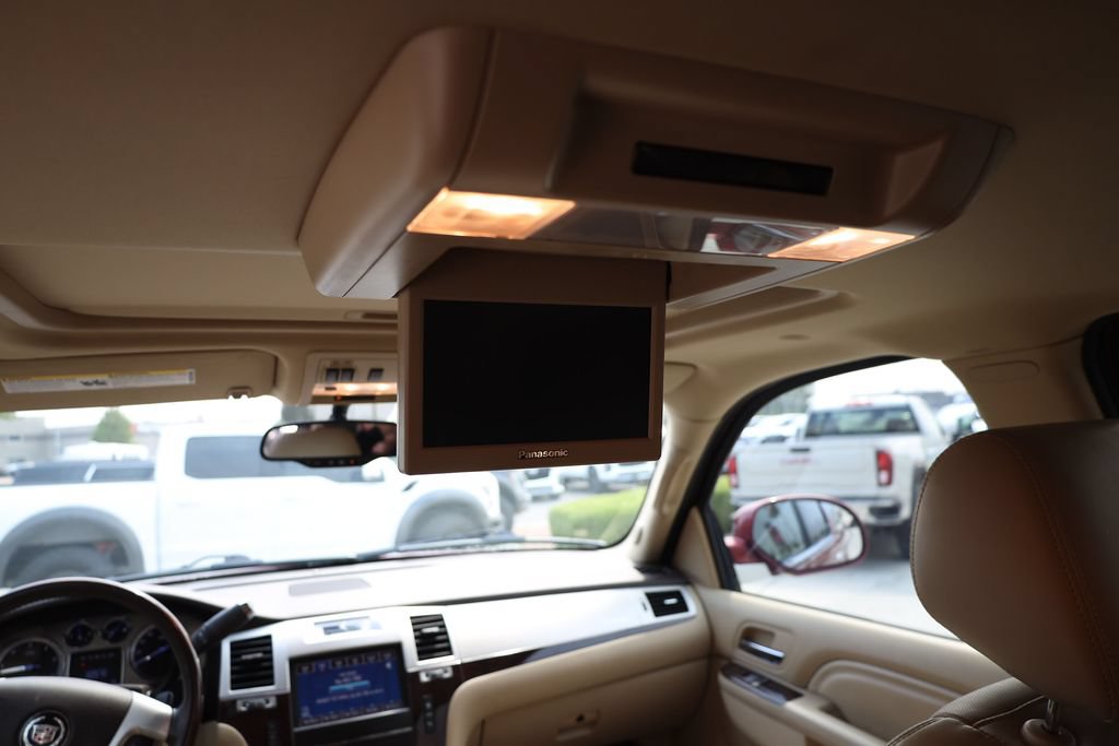 Used 2011 Cadillac Escalade ESV Premium AWD/4WD image 19