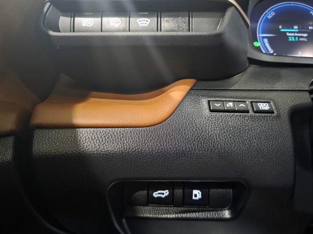 Used 2025 Toyota Crown Signia w/ Advanced Technology Package AWD/4WD image 19