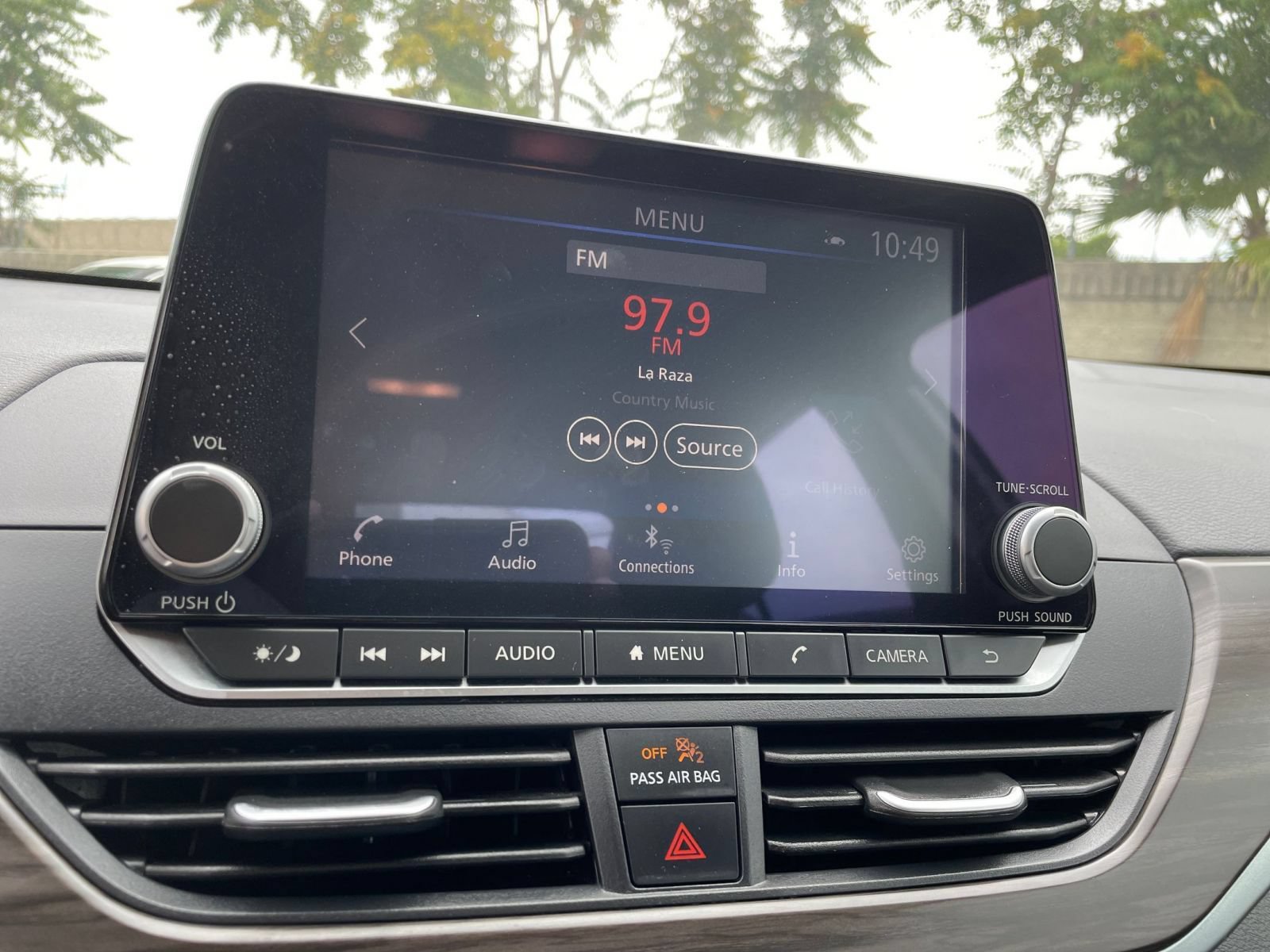 Used 2025 Nissan Altima 2.5 SV FWD image 19