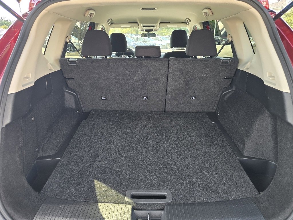 Used 2023 Nissan Rogue S image 26