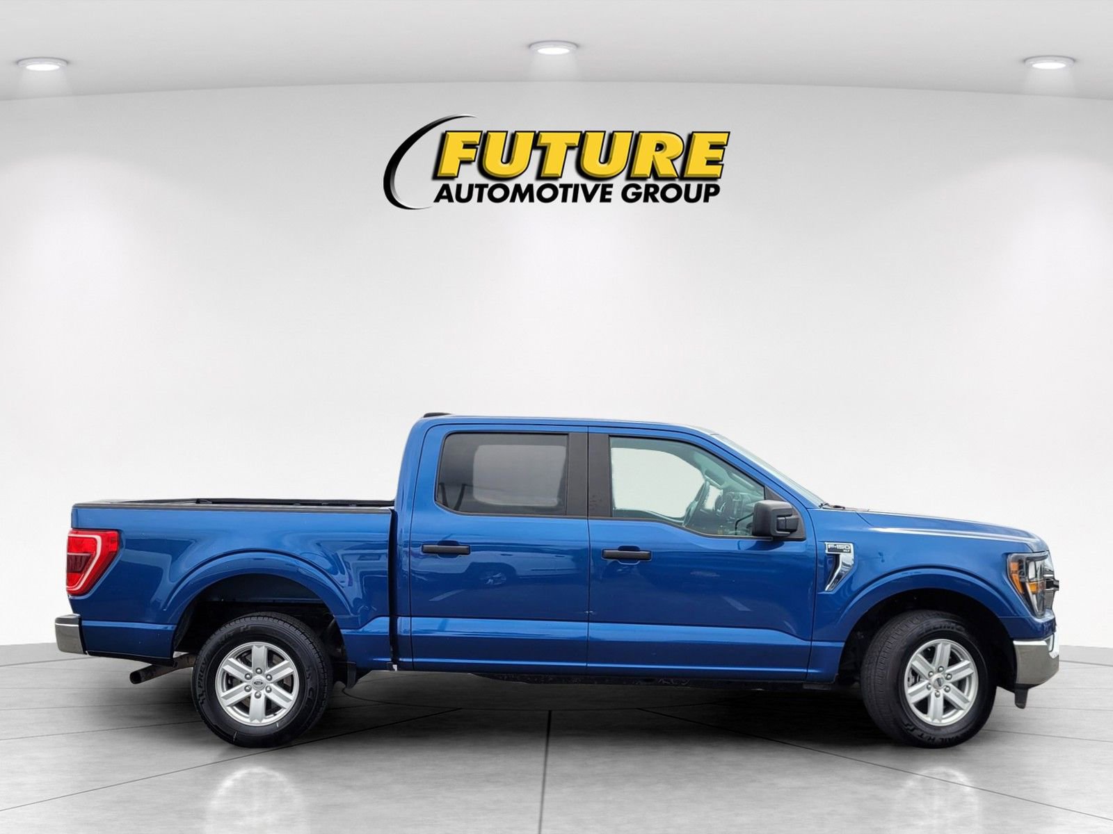 Used 2023 Ford F150 XLT image 3