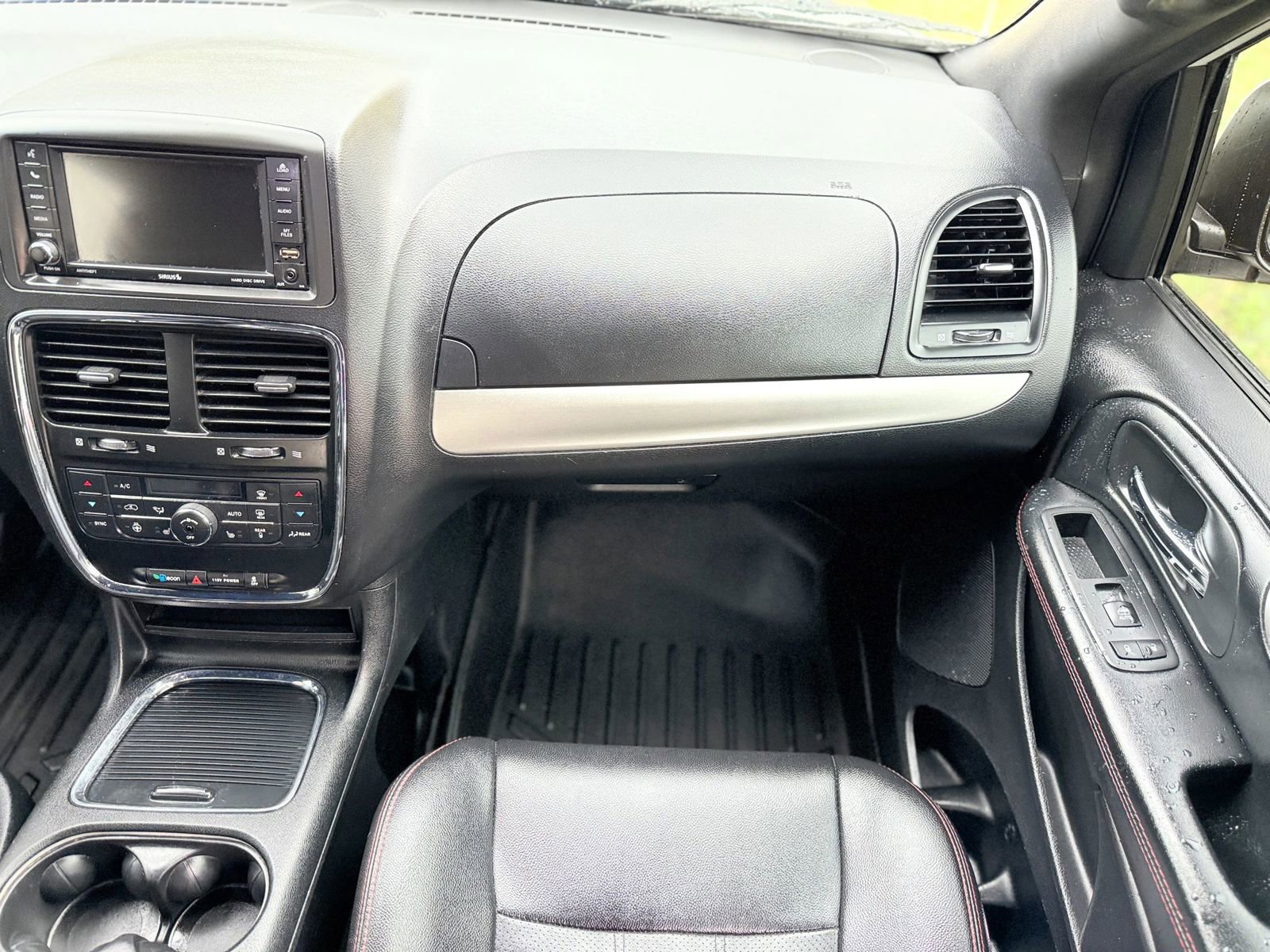 Used 2019 Dodge Grand Caravan GT image 16