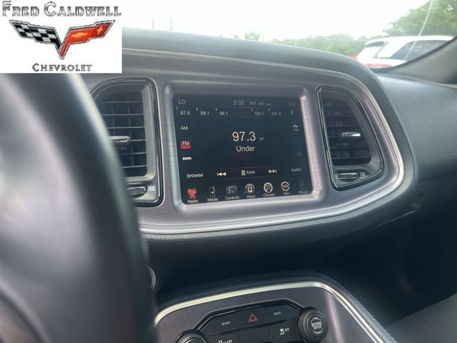 Used 2015 Dodge Challenger SXT w/ Super Sport Group (SS/T) RWD image 19
