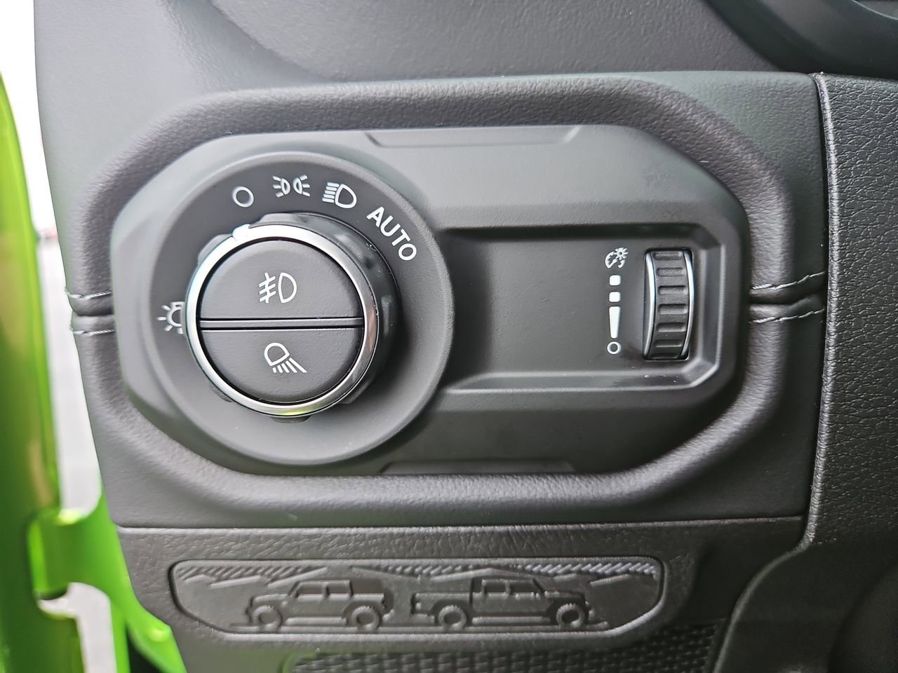 New 2025 Jeep Gladiator Sport image 29