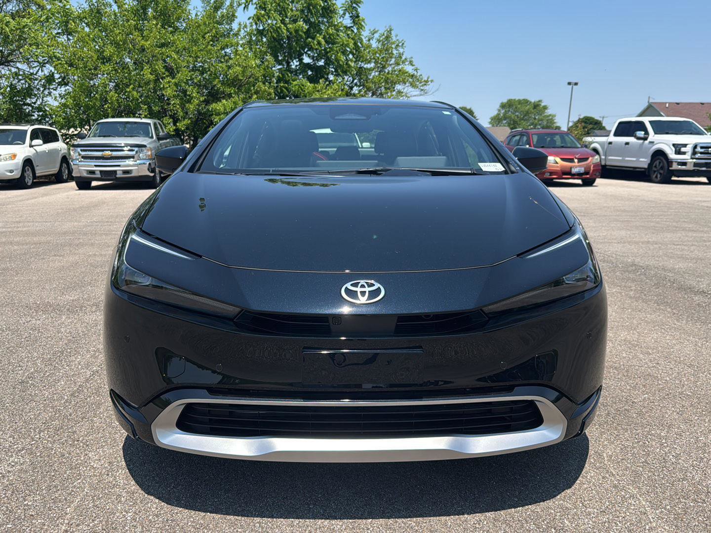 New 2025 Toyota Prius Plug-In Hybrid image 11