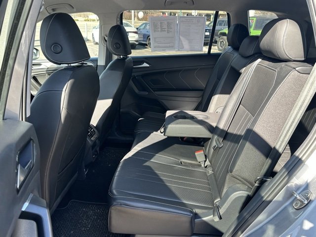 Used 2023 Volkswagen Tiguan SE image 17