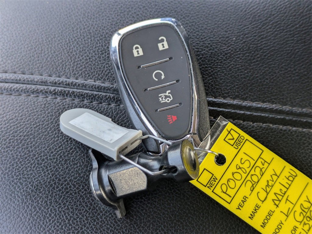 Used 2024 Chevrolet Malibu LT image 35