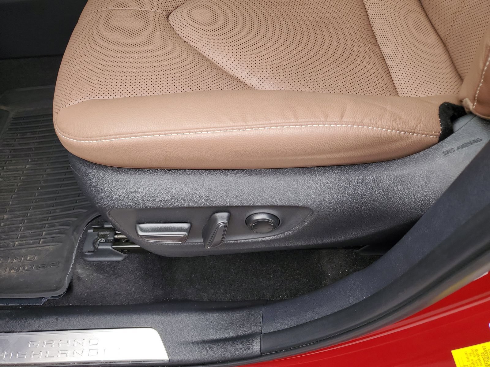 Certified 2024 Toyota Grand Highlander AWD image 19