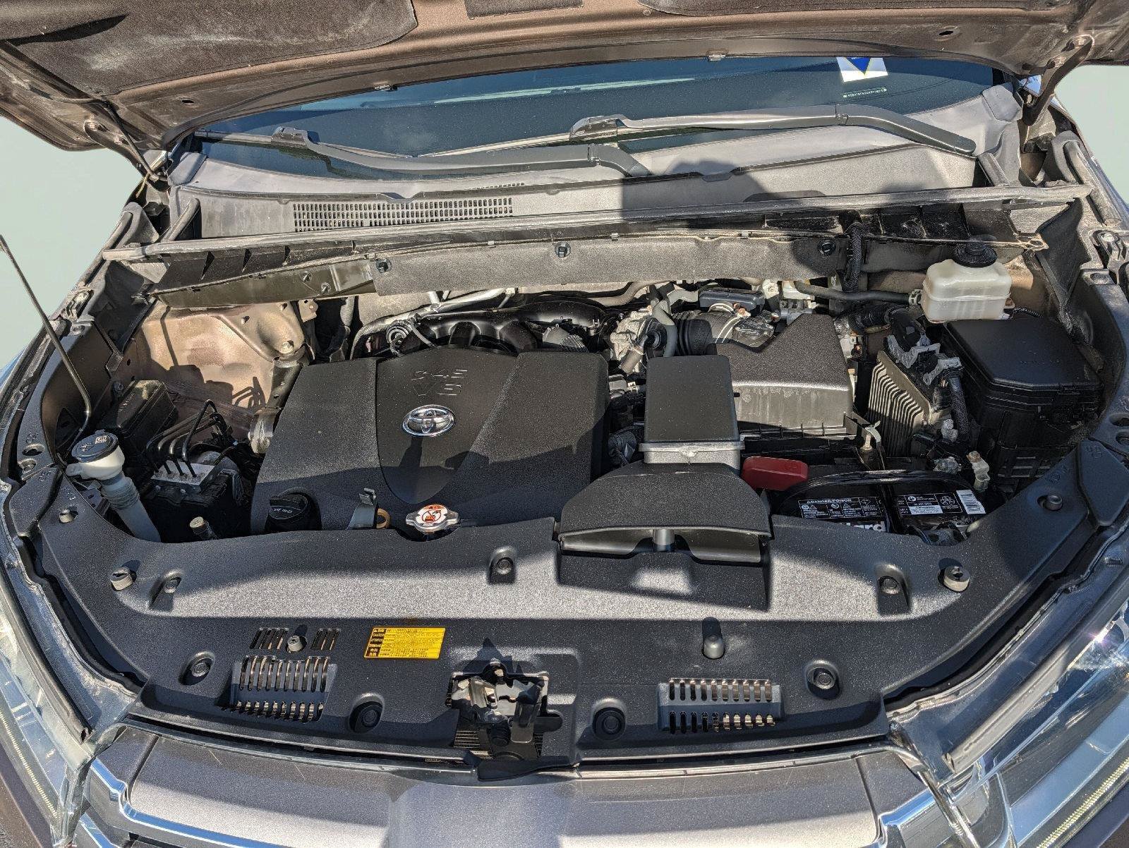 Used 2019 Toyota Highlander Limited AWD/4WD image 28