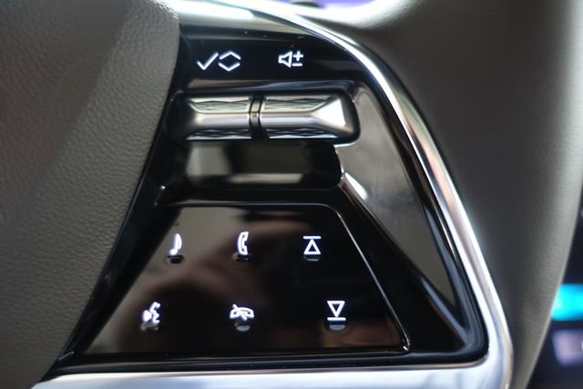 New 2026 Cadillac Escalade ESV Luxury w/ LPO, Radiant Package image 13