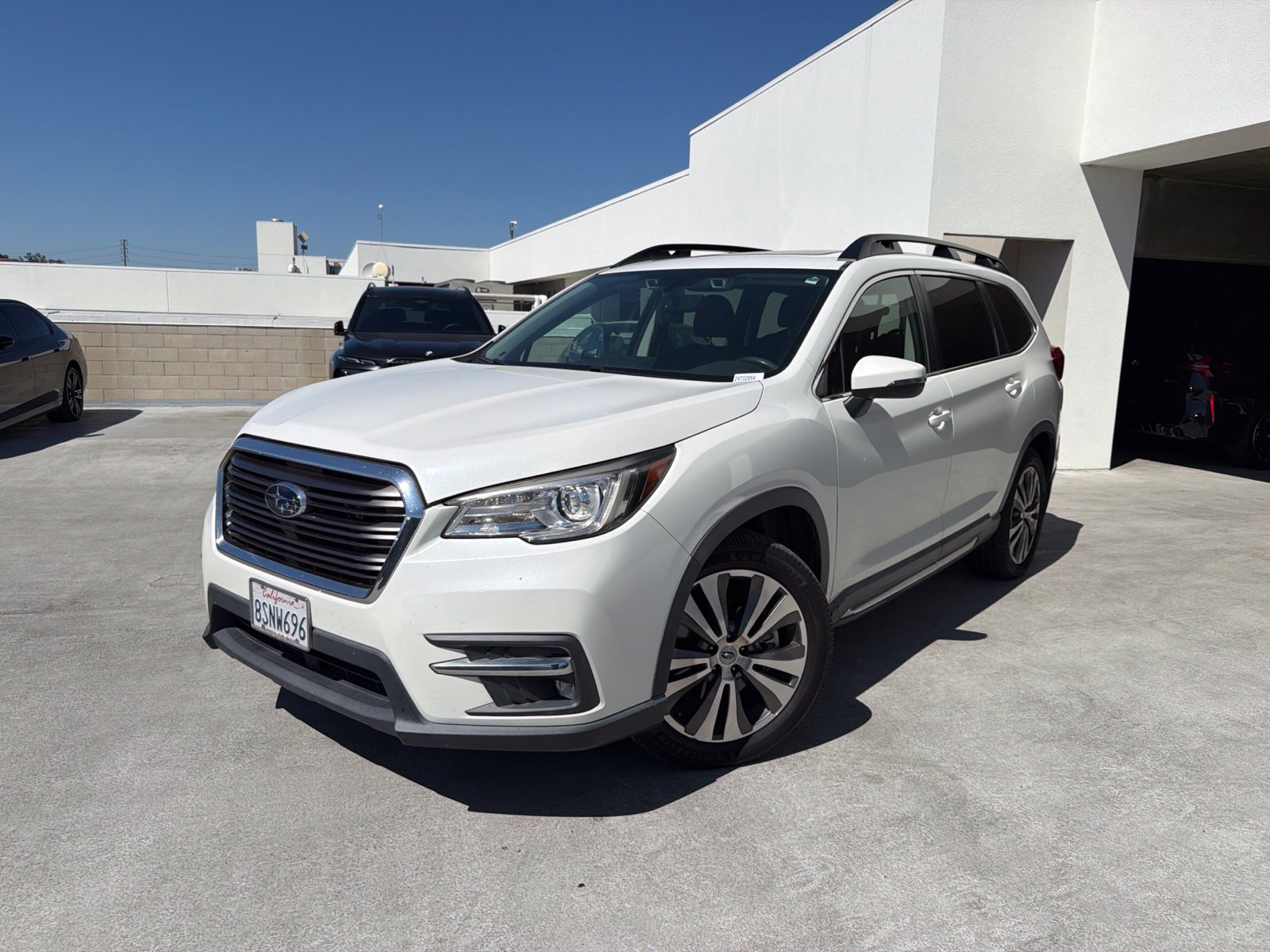 Used 2020 Subaru Ascent Limited w/ Technology Package AWD/4WD image 3