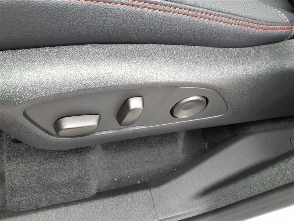 New 2026 Chevrolet Traverse RS image 9