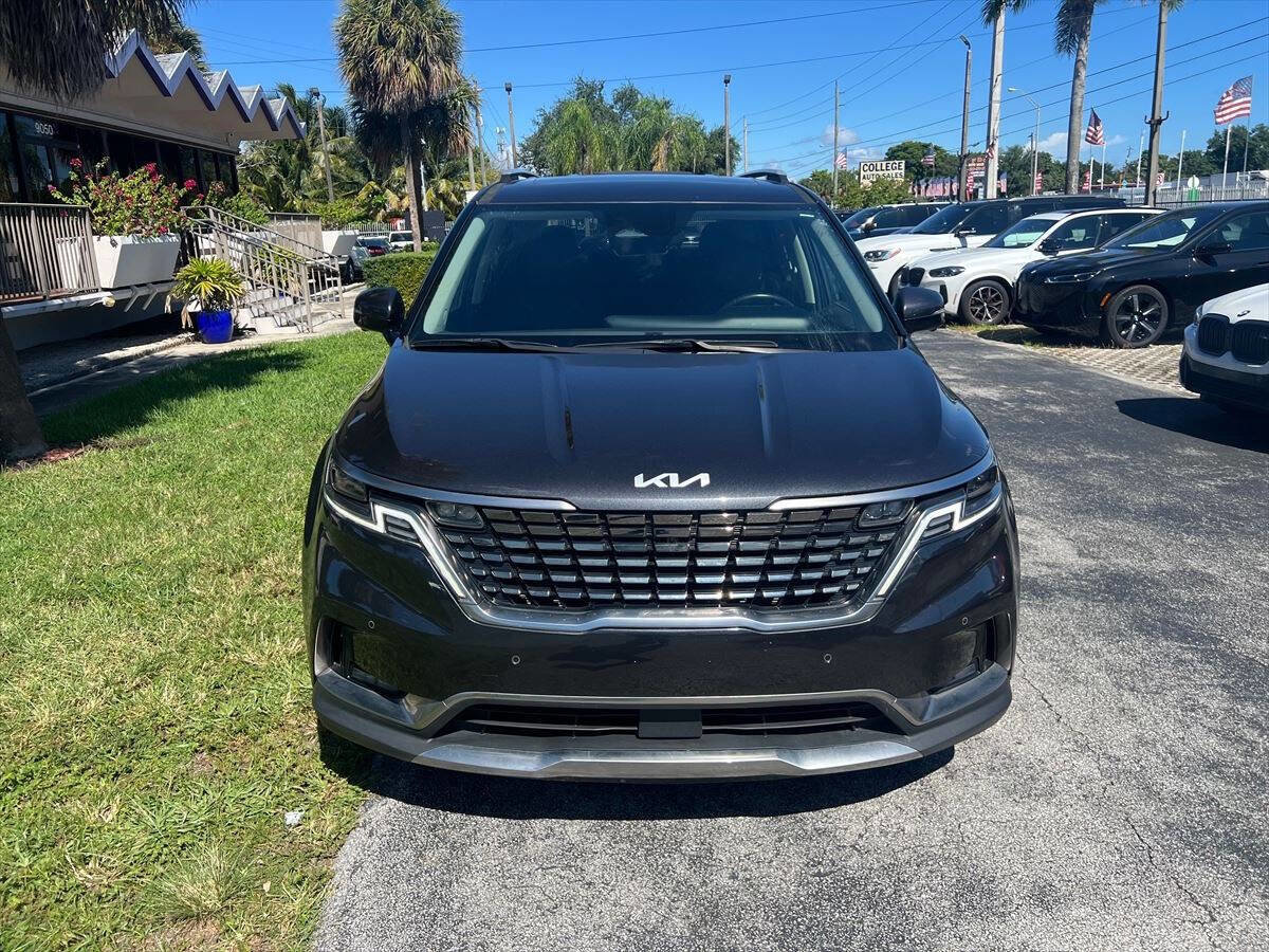 Used 2023 Kia Carnival SX Prestige FWD image 3