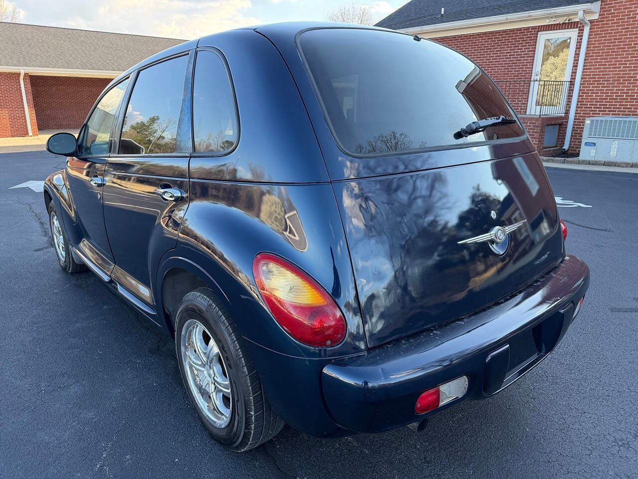 Used 2004 Chrysler PT Cruiser image 5